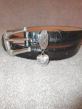 Vtg Brighton Leather Heart Charm Belt Size S 28 Croc Embossed Western 80s 90s